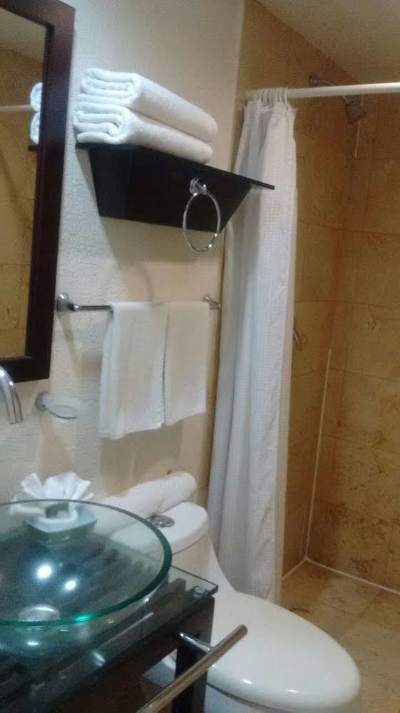Madero Suites 코아트사코알코스 외부 사진