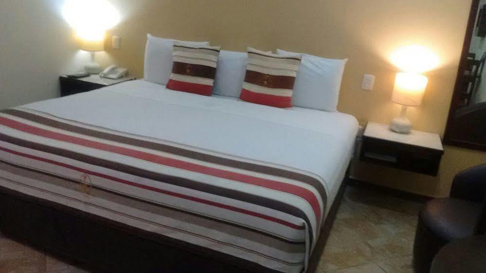 Madero Suites 코아트사코알코스 외부 사진