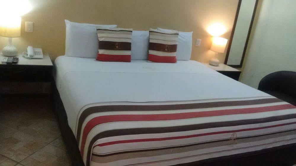 Madero Suites 코아트사코알코스 외부 사진